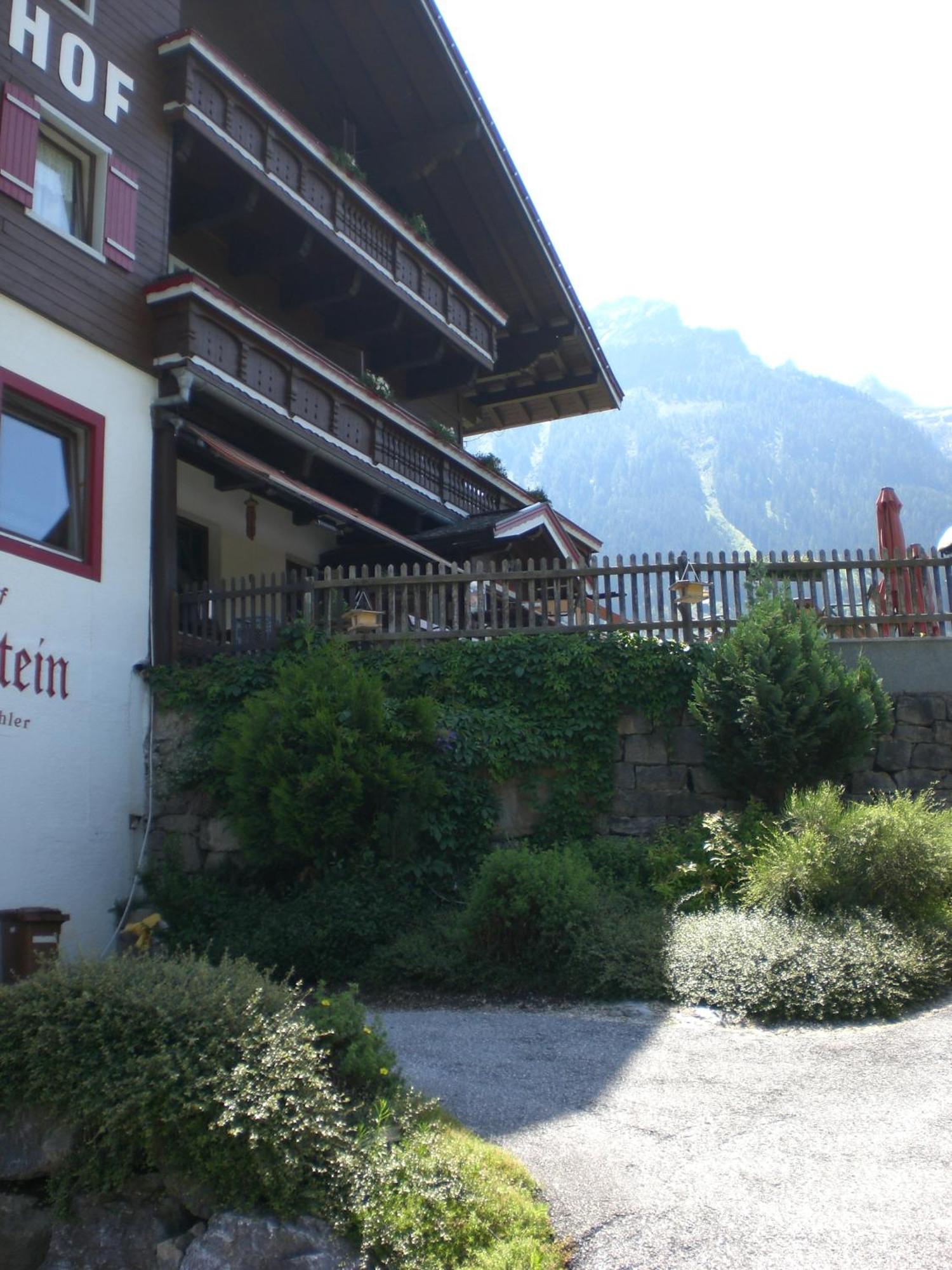 ホテル Gruppen Und Familienhof Falkenstein クリムル エクステリア 写真